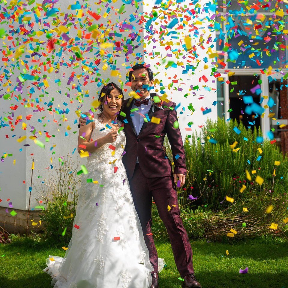 The most colourful confetti shot I have ever taken @lowwoodhotelandspa #lakedistrictwedding #windermerewedding #cheshireweddingohotographer