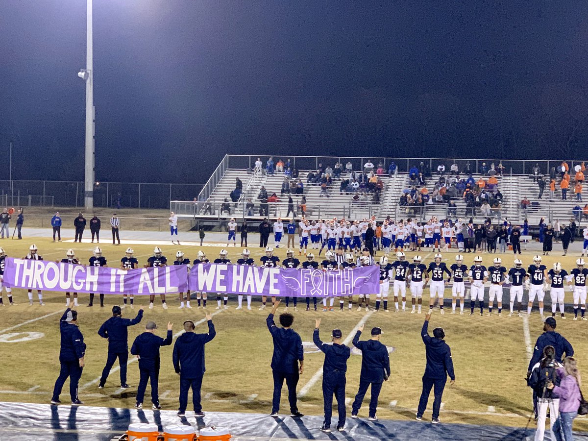 HRHSbullscheer's tweet photo. Playoff ready as we honor 2019 Homecoming Queen Faith Shaw @lungs4Faith https://t.co/kukbaGrLIz