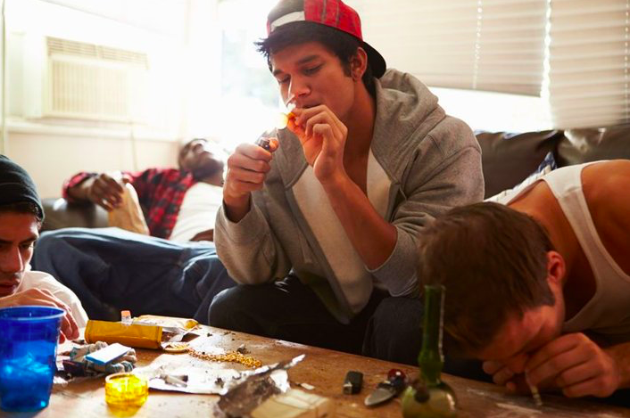 methendslives's tweet photo. Read this article about the dramatic increase of teenage meth use in Alberta and the personal and social consequences of using meth as a teen. Meth is being called the "new kids' marijuana". #methnotevenonce #stopmeth #drugconsequences #SLSSENG2D 
https://t.co/RrO1LIySfC https://t.co/NWobK7BhB5