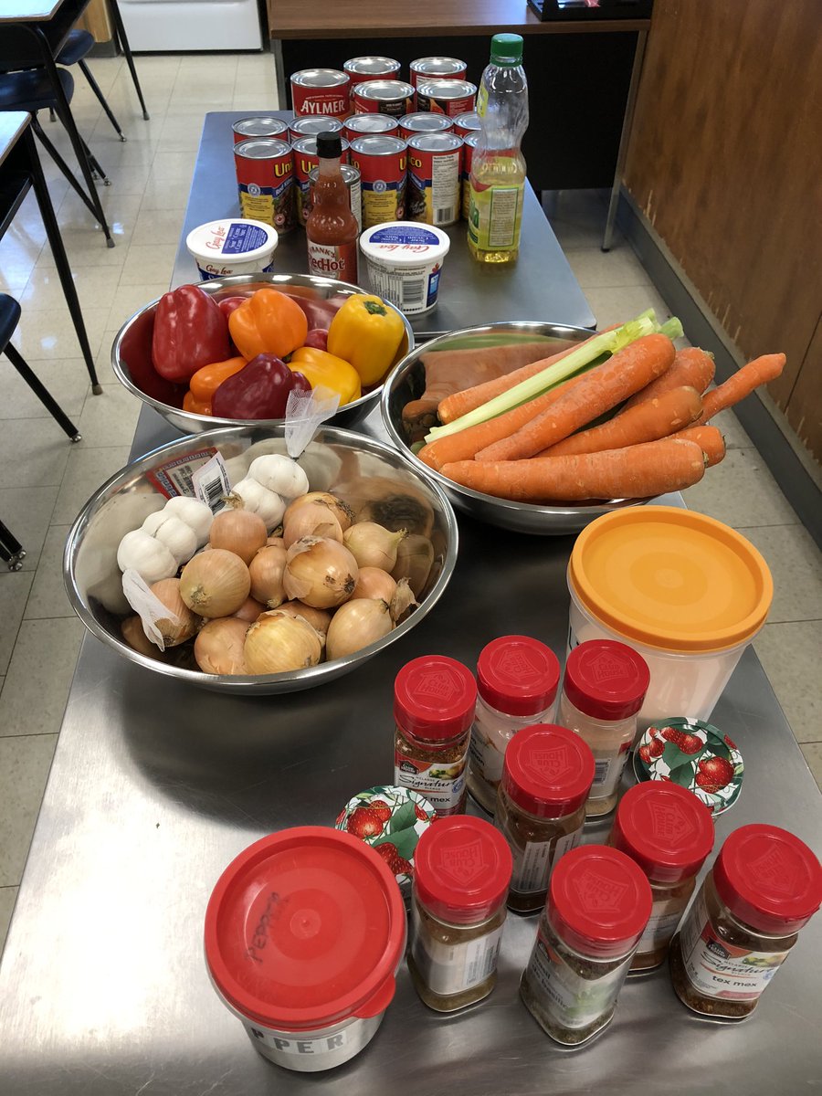 PWarecki's tweet photo. HFA chilly day? Chili for breakfast! https://t.co/UWTIFAjOO3