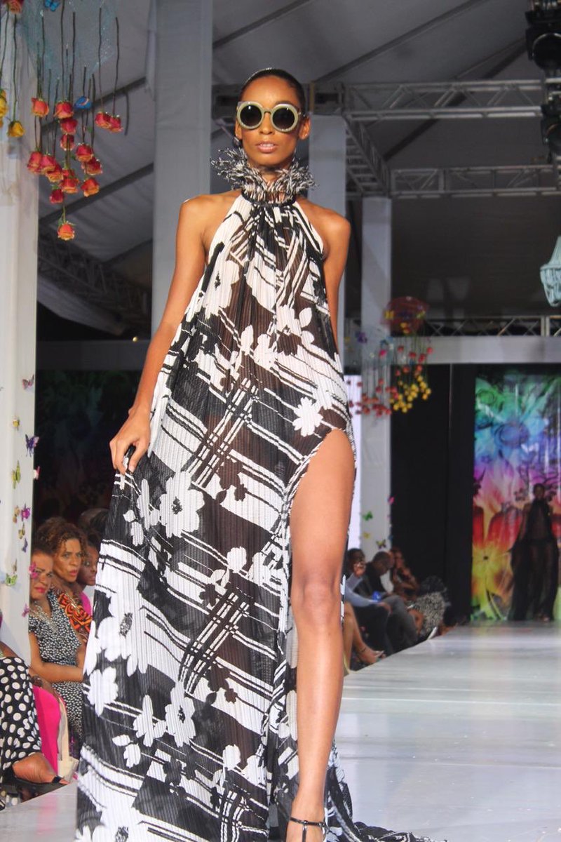 Islandbelle_876's tweet photo. not your average ✨
Kym Asia at @Collection_Moda
#kymasia #highfashion #collectionmoda #moda2019 https://t.co/RmiB7Xe4Xa