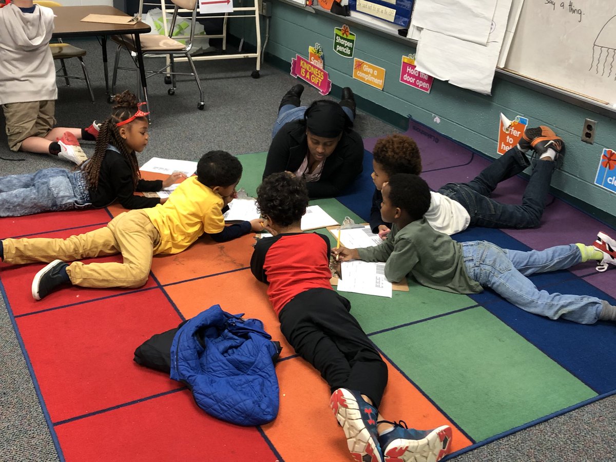 CrawfordFlavior's tweet photo. Sometimes you just have to get down to their level. Working with some of my kids doing place value ⁦@ParticipateLrng⁩ ⁦@PowellesPLAY⁩ ⁦@PowellPTA⁩ ⁦@participate⁩ https://t.co/8SNxtliDs9