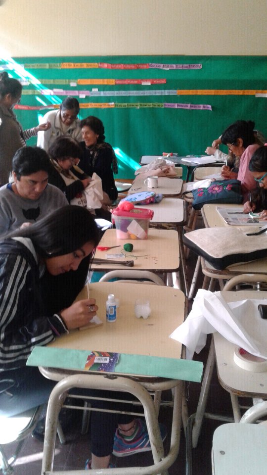 #PoliticaSocioeducativa
#EscMiguelOrtiz 
Trabajos con las chicas 
<a href="/FerSiarezEa/">Fernanda Siarez EA</a> <a href="/fguillesaavedra/">GUILLERMO SAAVEDRA</a> <a href="/patriciapinasco/">Patricia Pinasco</a> <a href="/cinthialuciana/">luciana zurita</a> <a href="/rubem_dario29/">ruben dario flores</a> <a href="/Conicook161/">@Conicook16</a>