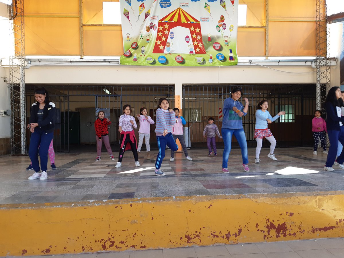 tilcasil's tweet photo. CAI7 ESCUELA BOEDO 
#PolíticasSocioeducativas
@fguillesaavedra 
@patriciapinasco 
@YanilMarisol 
@AlancayDel https://t.co/9cJBDAu2sB
