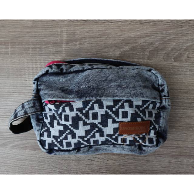 UNOSProject's tweet image. Saya menjual Daily Pouch M... seharga Rp89.000. Dapatkan produk ini hanya di Shopee! shopee.co.id/unosproject/76… #ShopeeID