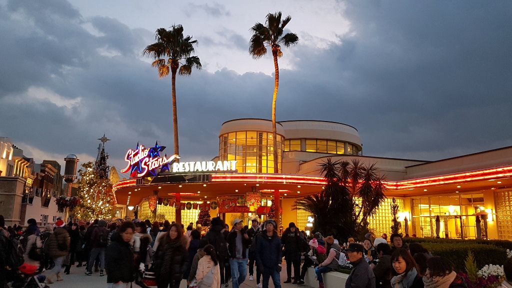 TheRealJapan1's tweet photo. Things To Do In Japan In December: Universal Studios Japan, Osaka
The 4th most attended theme park in the world - placing it ahead of larger and older parks.
https://t.co/MI9P9b4nud
#TheRealJapan #JapanTravel #JapaninDecember #USJ #UniversalStudiosJapan #HarryPotter #Minions https://t.co/hIEOneu0tG