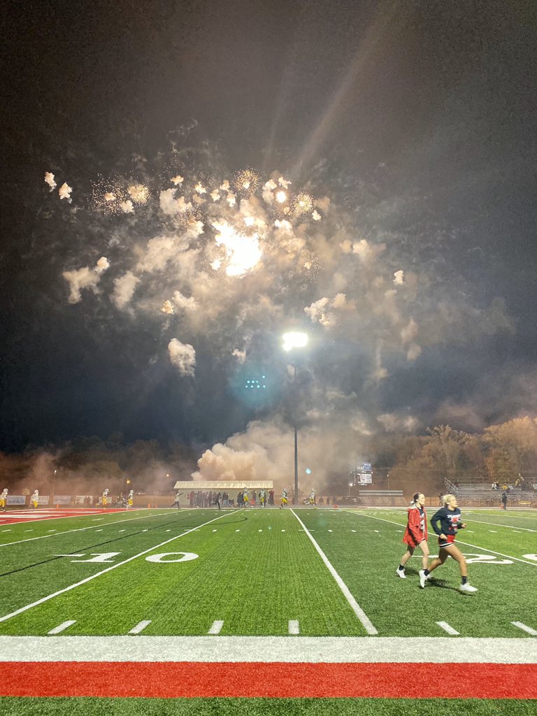 willanglin13's tweet photo. Can’t beat the firework entrance at Many! Great culture and tradition #LCommitment @LC_ftball https://t.co/WCDHlbn0Rt