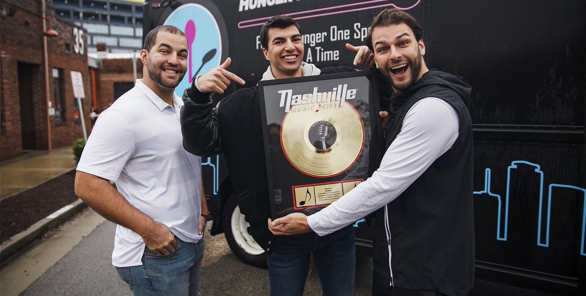 Mo_Hasan10's tweet photo. Unbelievable experience on the @TODAYshow this morning. Thank you for having me on and giving us the platform to help instigate change. Also incredibly honored to receive Nashville’s golden record! https://t.co/jSdVjEVSRg
