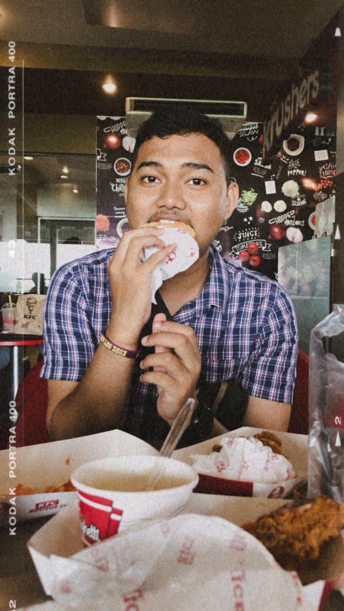 MFH_07's tweet photo. makan bos https://t.co/L050fZPlxy
