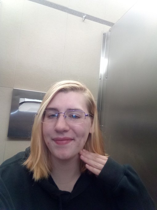 While I didnt beat @odphoto1 with showing off my new blonde hair, I just love how it looks so here is<a class="tags" href="/tag/odphoto1">@odphoto1</a><a href="/tag/modelhub"class="tags"><span>#modelhub</span></a>