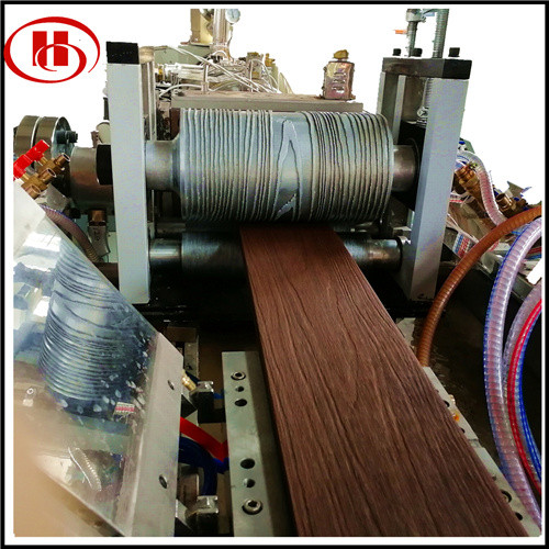 tongsanmachine's tweet image. WPC decking machine
1,use recycled PP/PE
2,mix 70% wood 
3,3D online embossing
4,co-extrusion wooden grain #wpcDeckingMachine #wpcProfileMachine #woodPlasticMachine #wpcExtrusionMachine #woodPlasticCompositeMachine