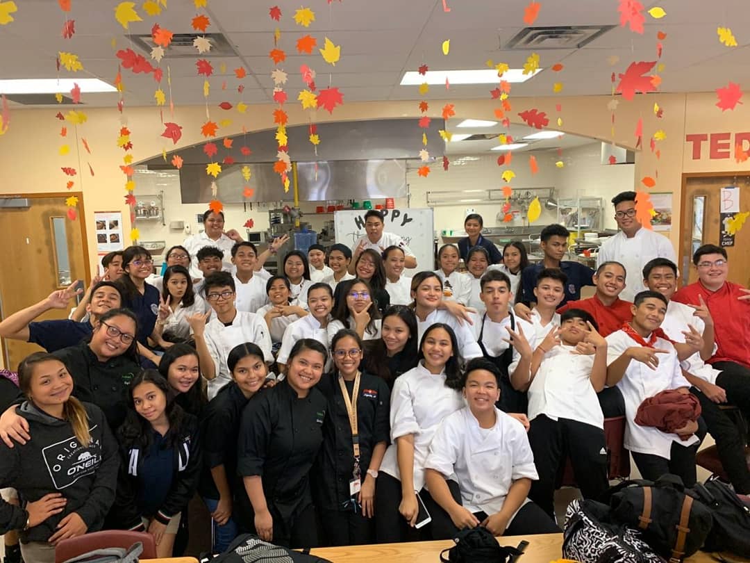 OkkodoProstart's tweet photo. Gobble Gobble! Happy Thanksgiving from Prostart, to YOU! We are thankful for your support in joining us for our Thanksgiving Luncheon. Have a wholesome Thanksgiving everyone! 🦃🍁🍂#ohsclosertogether https://t.co/aLryny9AuY