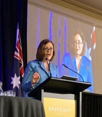 SenSHenderson's tweet image. Delighted to introduce @JoshFrydenberg at @LiberalVictoria #StateCouncil in #Ballarat today. Very proud of the massive investment the @ScottMorrisonMP Govt is making in the Ballarat region including $467m for the rail upgrade &amp;amp; $500m for Western Highway duplication.