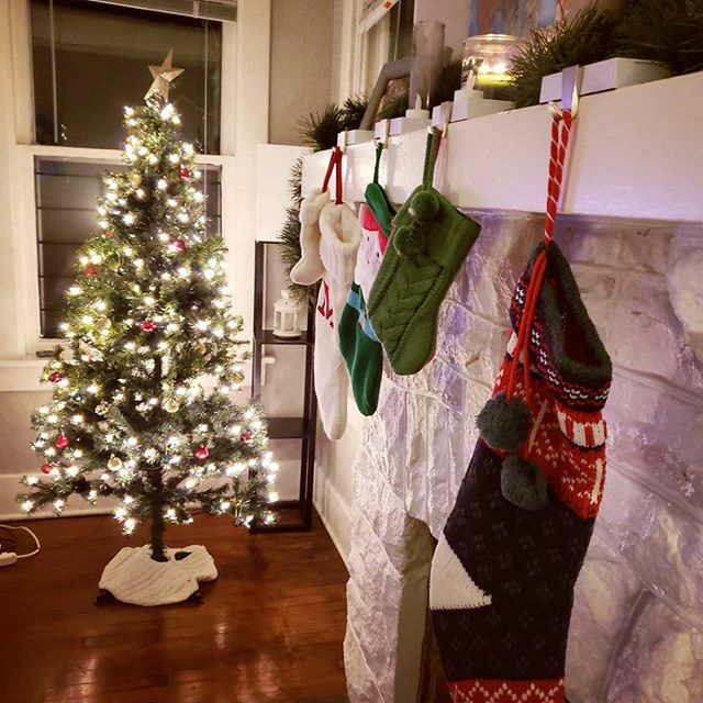 biddoodles's tweet photo. Hung the stockings up for the people and the furballs. It's never too early to stuff stockings. 🎄 @morganthesparrow @gillyquintas https://t.co/keIoiJGcmk https://t.co/Zx76o5DYQf