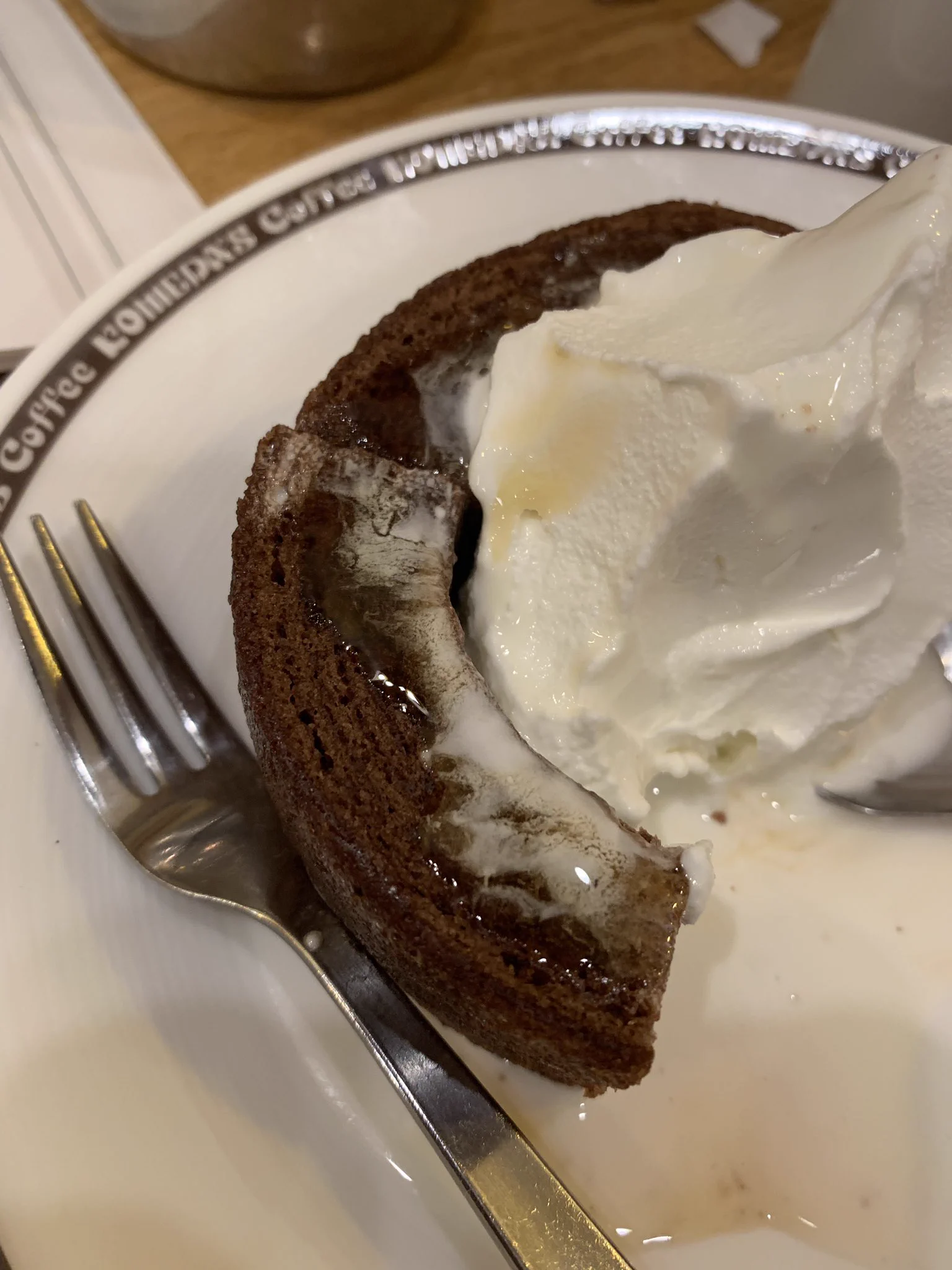 大型新人登場！コメダ珈琲にシロノワールに続く『クロネージュ』