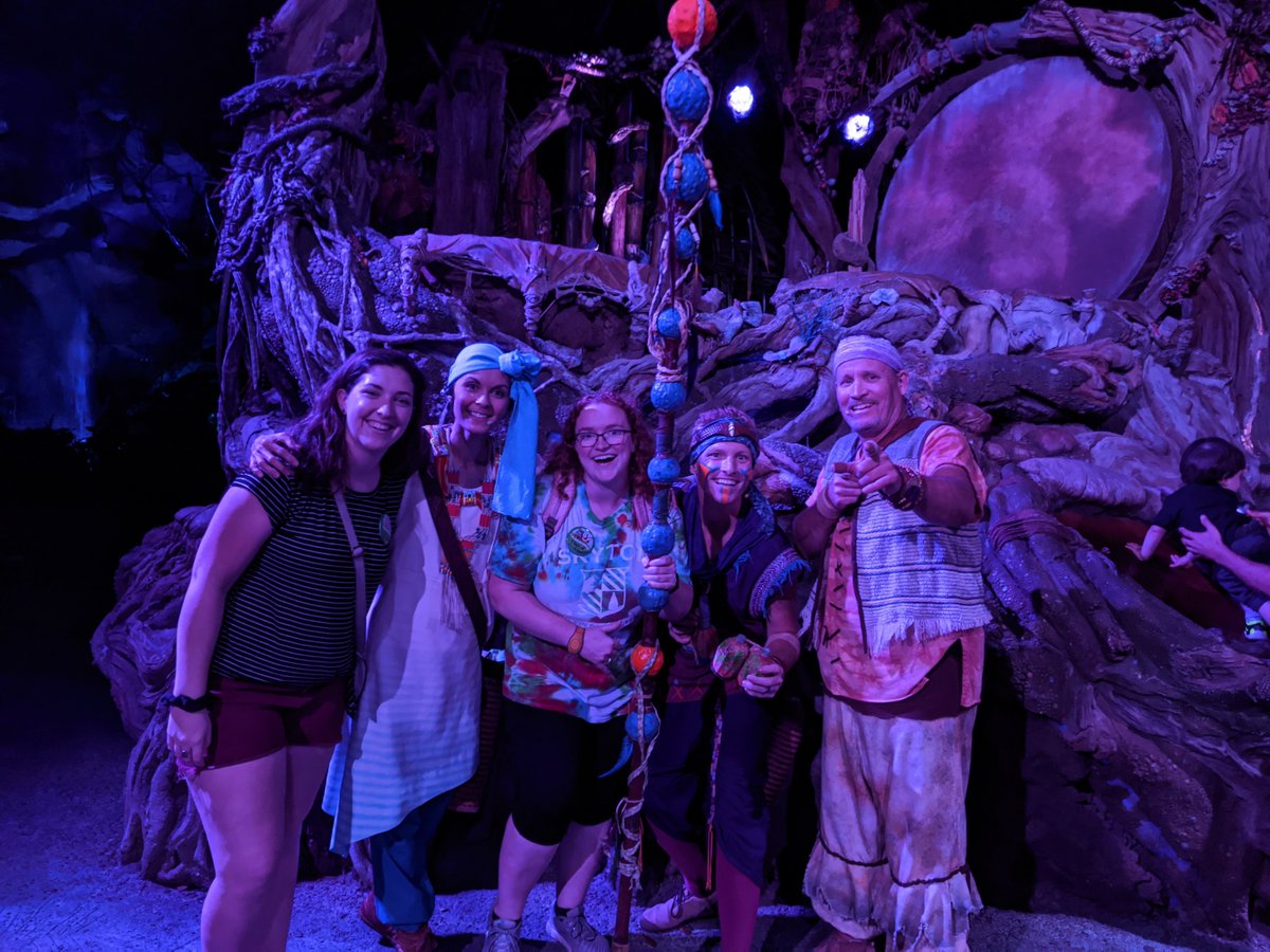 bakerfaceee's tweet photo. Hey Pandora Drum Team, you made my friend's dream come true when we joined in the drum line. She's always wanted to join in. Thank you!!! #CastCompliment @WDWToday https://t.co/duTAvkWLkh