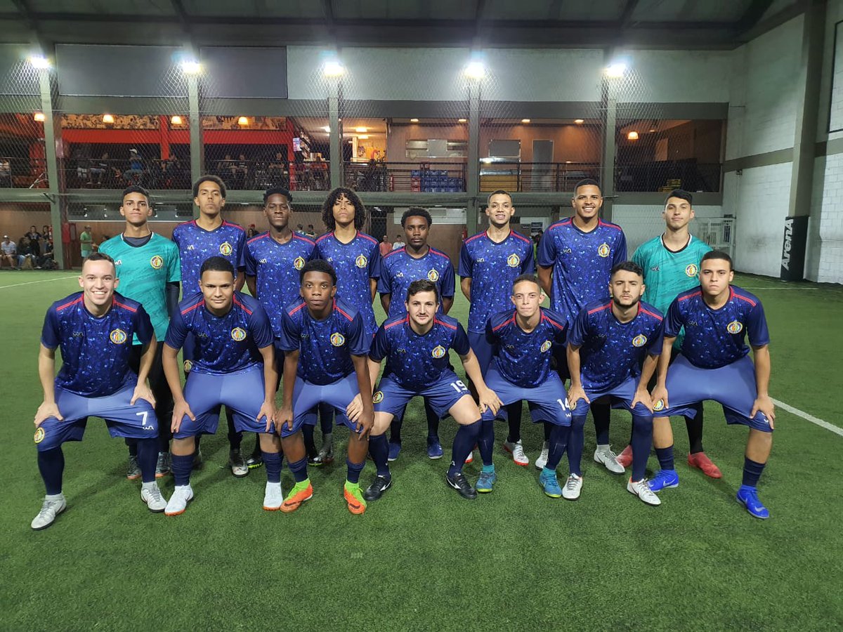 Dia de estréia do novo uniforme, e dia de vitória!! 🥋
Getafe 6x1 Trevo ⚽️🏟
#AvanteGetafe 🔵⚪