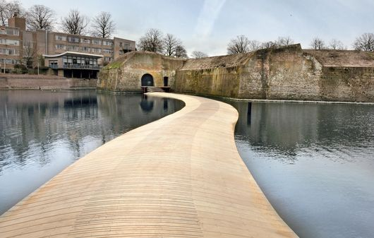 KPConstruction_'s tweet photo. Innovation in Wood. Replacement of traditional construction materials. @Accoya #innovation #bridge #wood #steal https://t.co/VY9D8Q3czc
