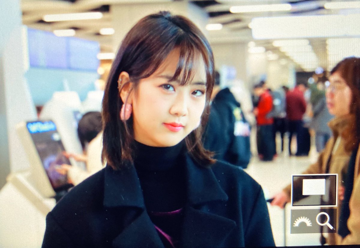147_Company's tweet photo. [19.11.23] 김포공항 출발 프리뷰
#강혜연 #혜연 #베스티 #왔다야
@hyeyeon2ya  

커피 잘마실게요 :)
방어 잘먹어요 😭😭 https://t.co/Cyl65KIwm2