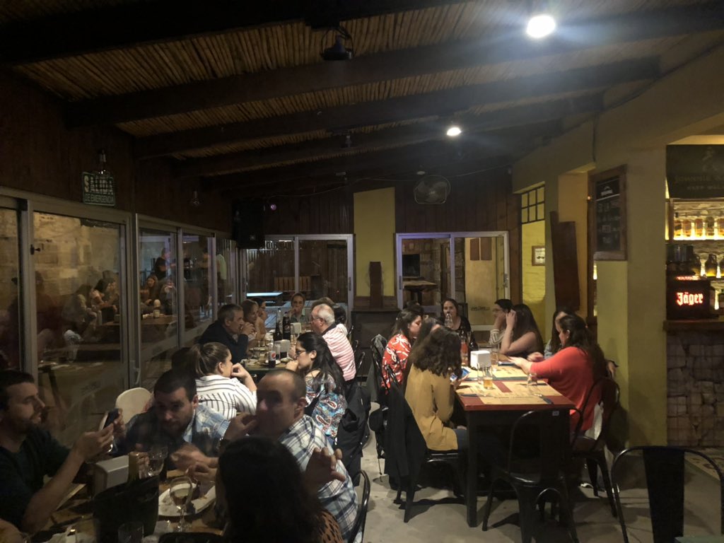 wallasdolores's tweet photo. La casa está llena, adentro y afuera!!!!
Más tarde #sepone 🔝💣✔️ https://t.co/8LJ2f4VPca