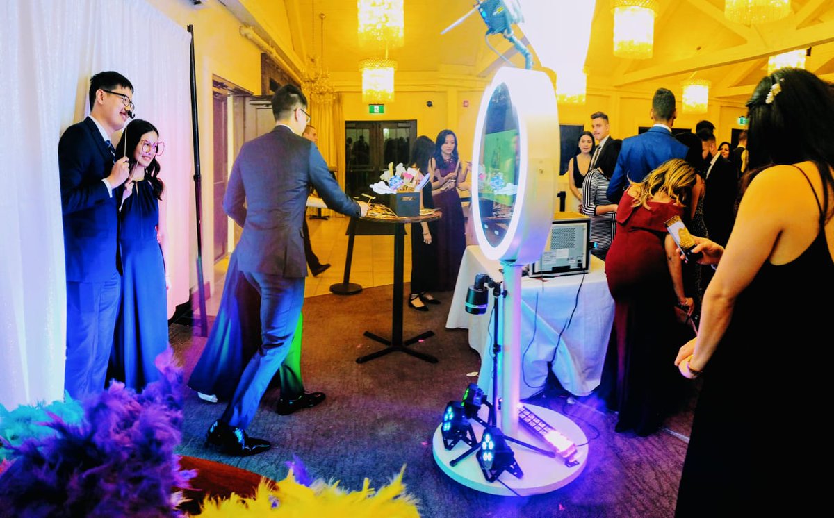 ZATTUVISION's tweet photo. #zattuphotobooth #Waterloo #Kitchener #Cambridge #graduation #GraduationCeremony  #gradschool #Graduation2019 #grad2020 https://t.co/oOHSqw6PNh