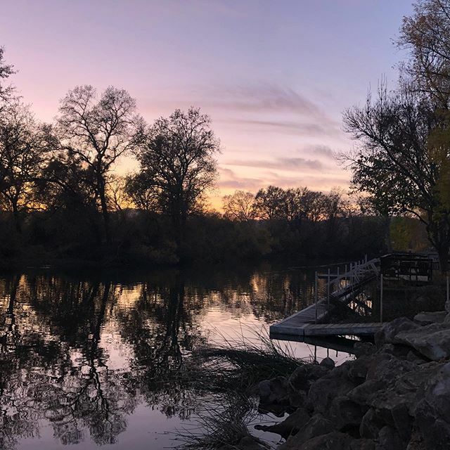 campclearlake's tweet photo. Camp sunset on Cache Creek. #fallcamping #glamping #wintercamping #openallyear #thanksgiving #clearlydifferent #lovelakecounty #visitlakecounty #stresslesscamping https://t.co/6AIOHgsndQ