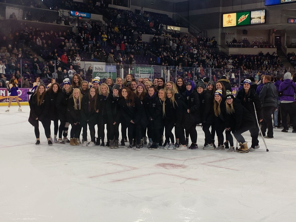 MinnStSoccer's tweet photo. Thank you to @msumavericks &amp; @MavHockey for honoring us at tonight's game! https://t.co/P8Ka7kisbT