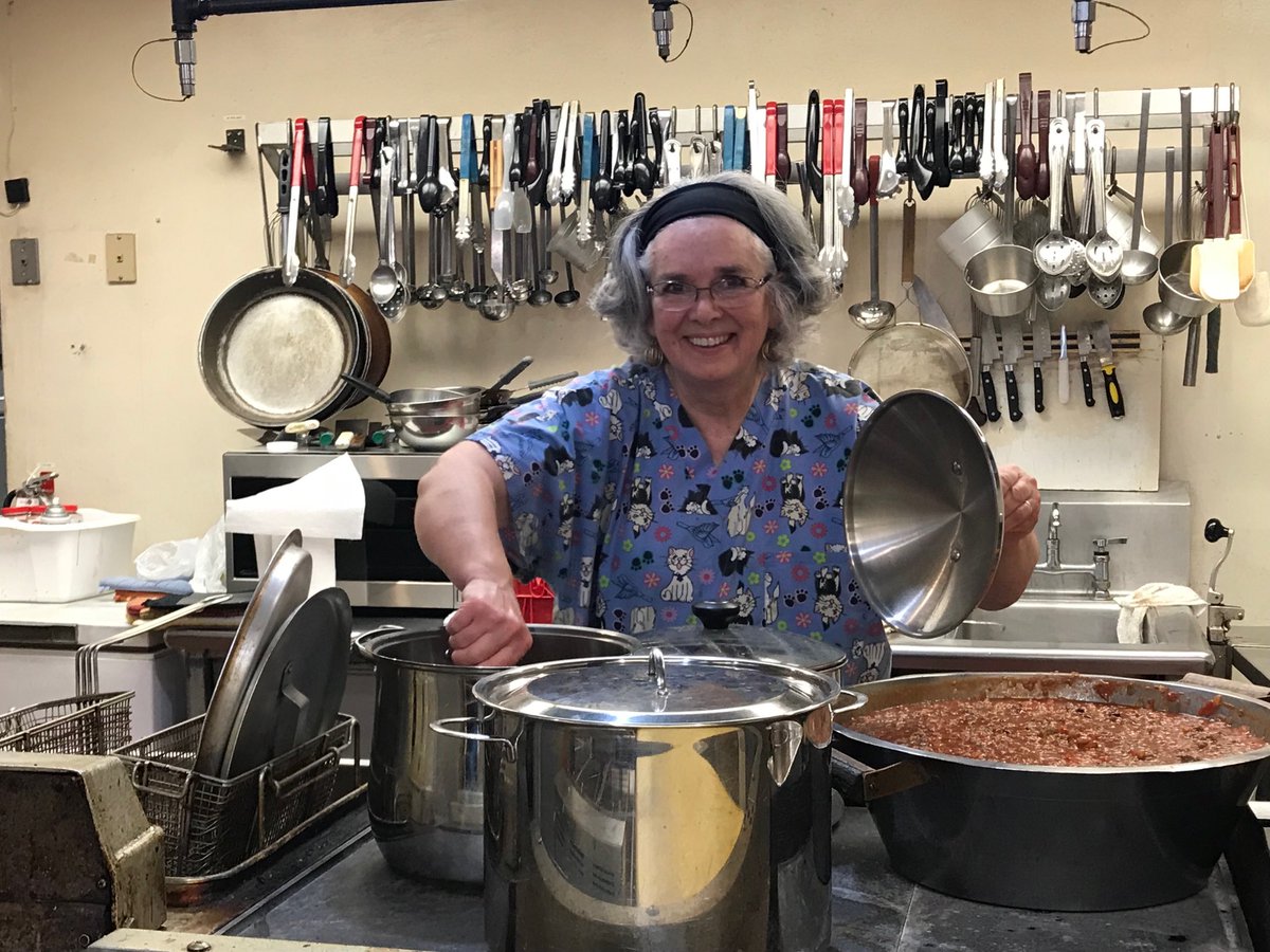 Ken Yager (@yagertweets) on Twitter photo Thank you <a href="/GovBillLee/">Gov. Bill Lee</a> <a href="/VoteDawn/">Dawn White</a> and john Mark Windle for serving the best chili anywhere. Greear entertainment too Thank you <a href="/GovBillLee/">Gov. Bill Lee</a> <a href="/VoteDawn/">Dawn White</a> and john Mark Windle for serving the best chili anywhere. Greear entertainment too