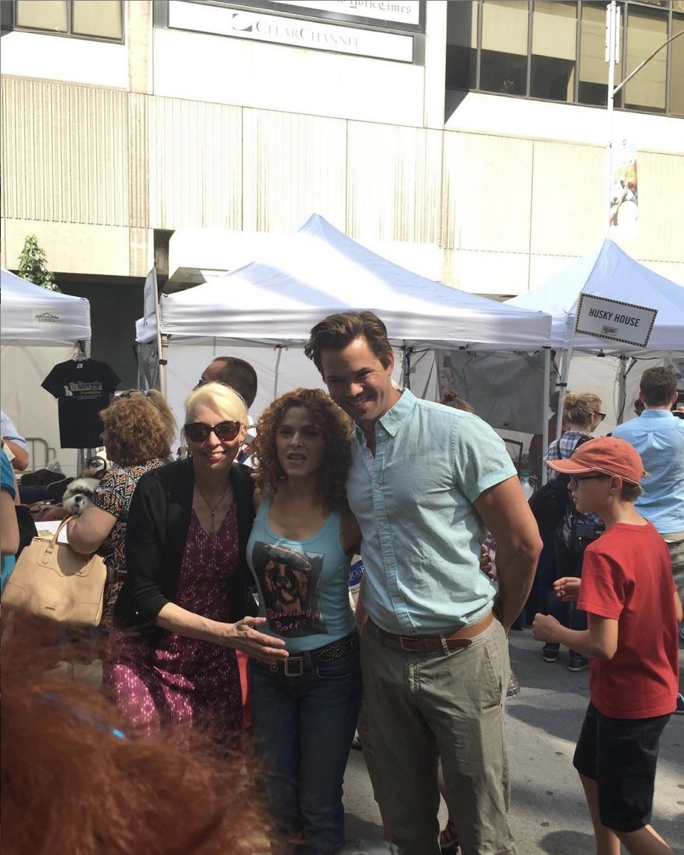 📸'#TBF AM I TOUCHING Bernadette Peters stomach!? What is happening here?! 2017 BroadwayBarks with these two! Love them and love animals! officialbernadettepeters, andrewrannells #broadway #broadwaymusicals #animallover this is for santinofontana!'

actressjuliehalston | 22.11.19