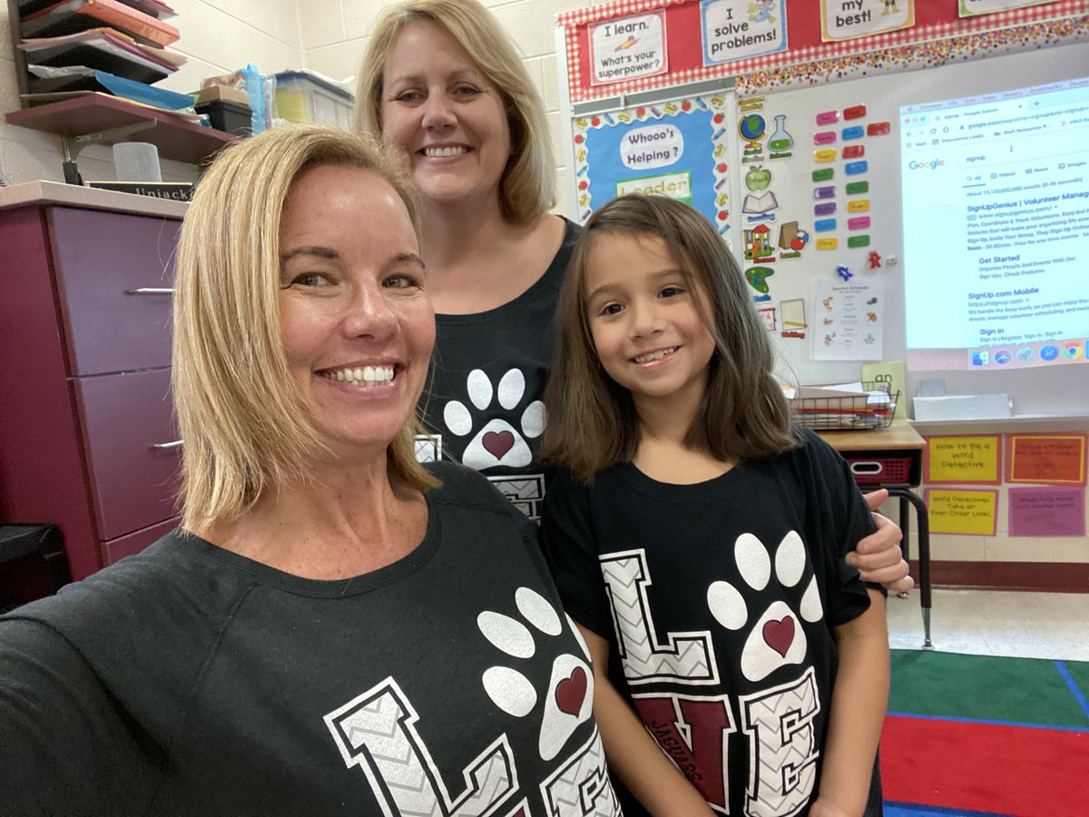 maggiepwp's tweet photo. Showing our LOVE for GV! #gvpride #twinning #garnetvalleyjags https://t.co/b4dLnfTMht