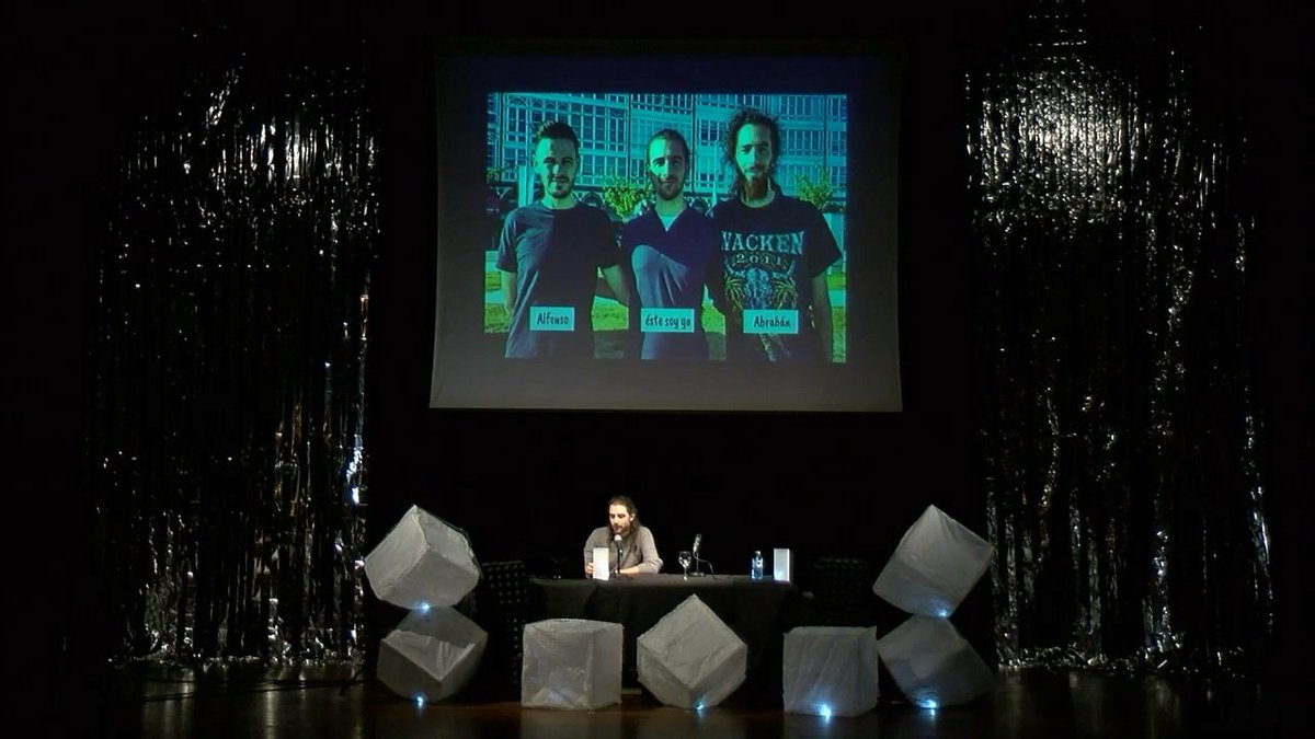 CogomeloGames's tweet photo. Diego Cambre, socio fundador de Cogomelo Games, también dedicó un espacio a hablar del estudio, el primero en el que se aventuró en el mundo de las desarrolladoras indies, durante su charla en @EIS_ImaxeSon sobre la producción de videojuegos.

#indiedev #indiegame #gamedev https://t.co/ujKREAY6uV