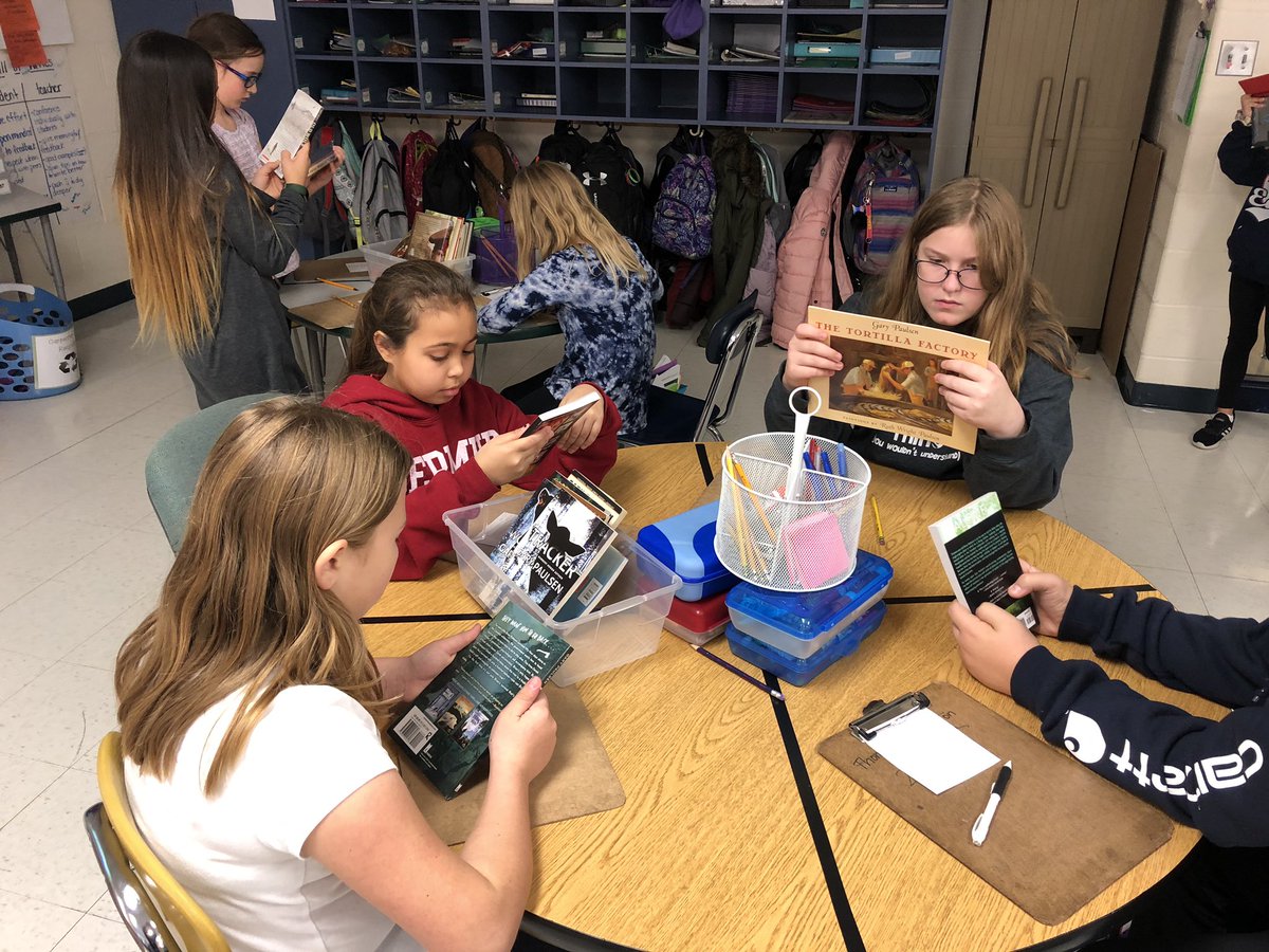 CorrineThomsen's tweet photo. They have been patiently waiting to make their Author Study choices, today was the day;Creech,Spinelli,Yolen,Applegate,Avi,Paulsen,Clements. #letthemread #imreadingtoo @INDelementary @TCRWP https://t.co/021audFSrD