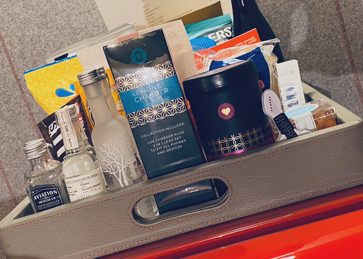 Rare_Hero's tweet photo. @VancityReynolds Who needs an intimacy kit when you’ve got Aviation Gin? https://t.co/I7lzU8uB9g