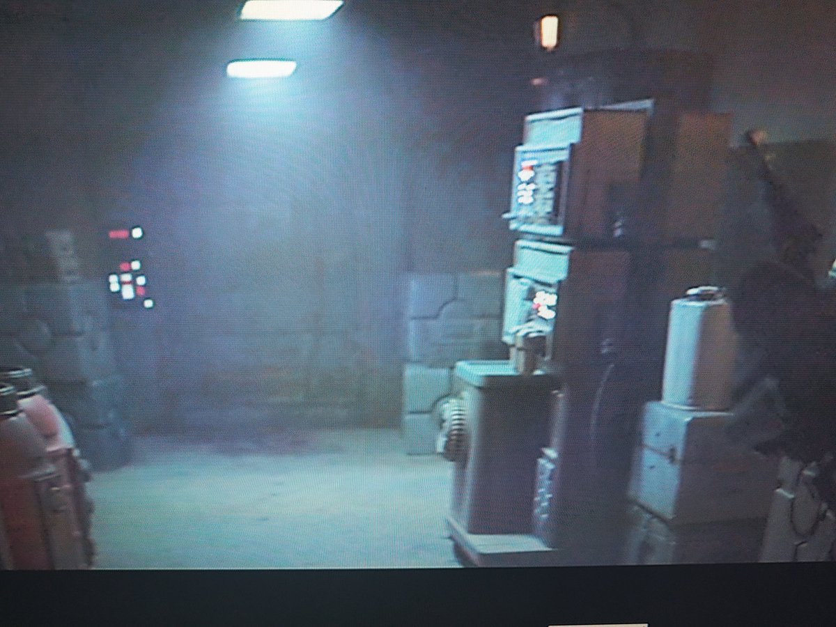 GonZoJay's tweet photo. Alguien vio los cubos del #Portal en #Themandalorian ??? https://t.co/leZtKbcYO4