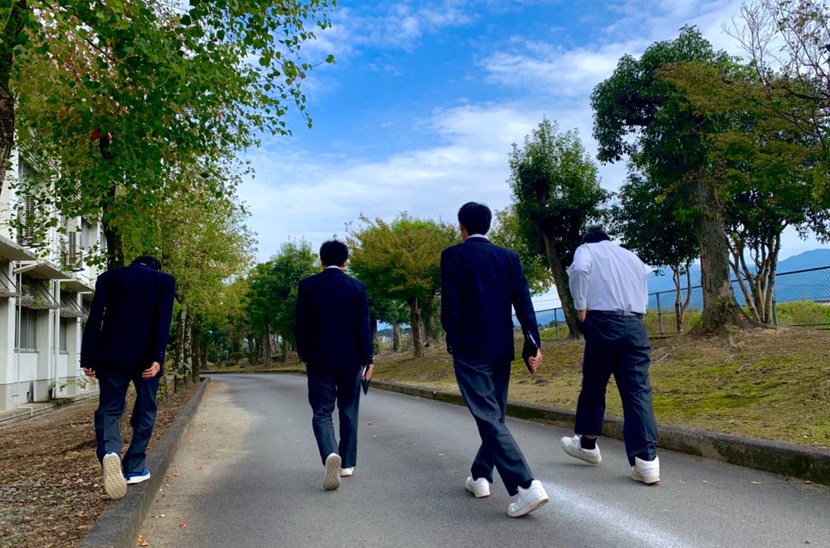 kumarism2016's tweet photo. 【くまもとみらいずむ】
球磨中央高校では、高校生が事前に撮ってきてくれたオススメスポットの写真を使って「人吉日帰りコース」を作成しました!🥰
また、写真の撮り方や編集方法をレクチャーしました📸⭐️
後半2枚は授業で高校生が撮って編集してくれた写真です!👏
#球磨中央高校 #Kumarism https://t.co/5bDeVoHQoL