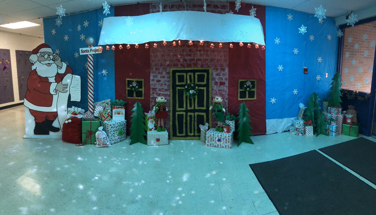 MannfordNHS's tweet photo. Santa’s workshop is ready to fulfill Christmas wishes for lots of children in our community. The 35th annual Santa Project starts 12/2. Our goal is to raise at least $6000. https://t.co/T4PdPvh1eY