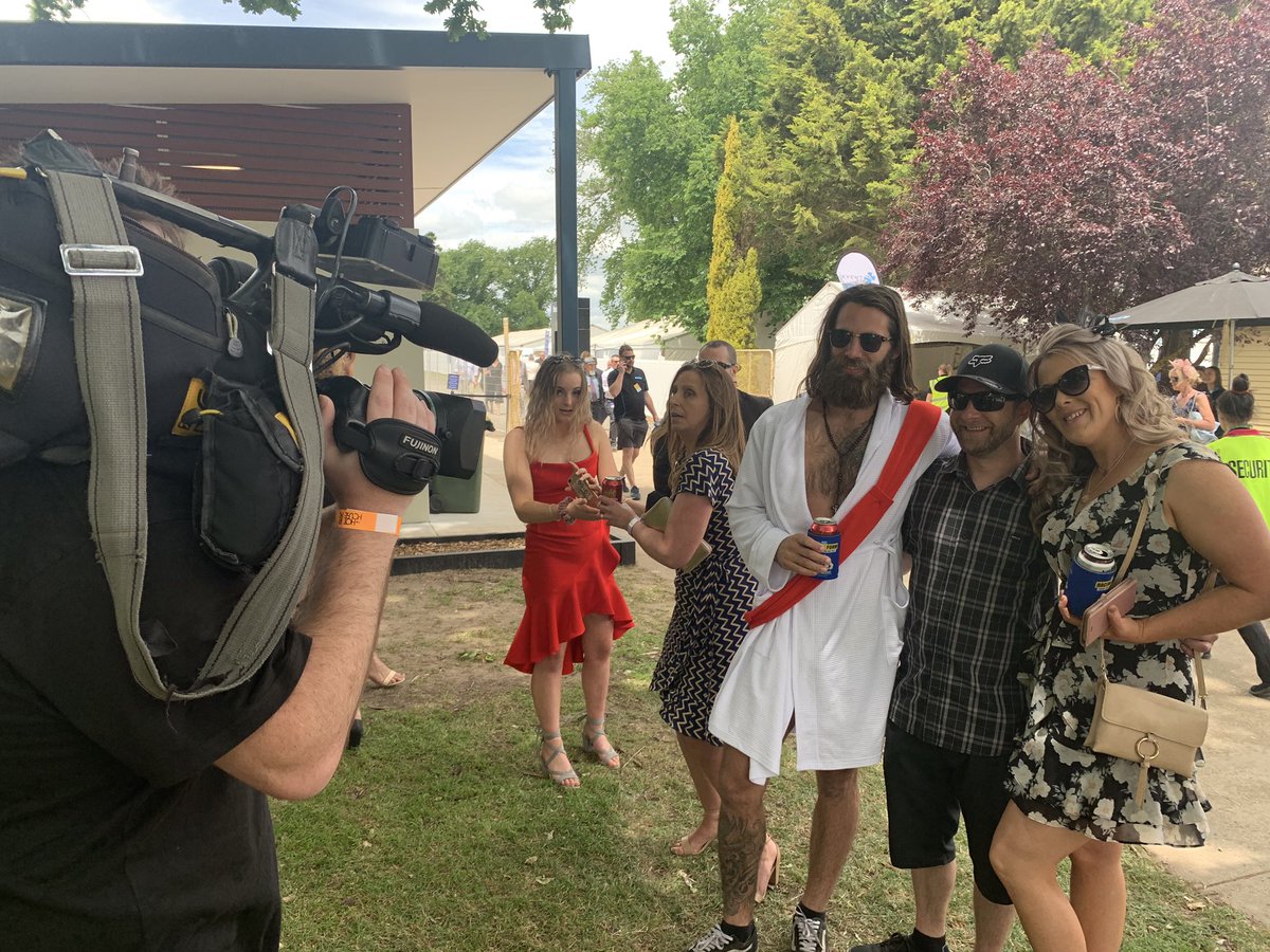 lou_gillett's tweet photo. A special visitor for fashions on the field at the Ballarat Cup! “My mates told me I look like Jesus so I thought I’d roll with it” @WINNews_Bal https://t.co/CwI14qdQ1t