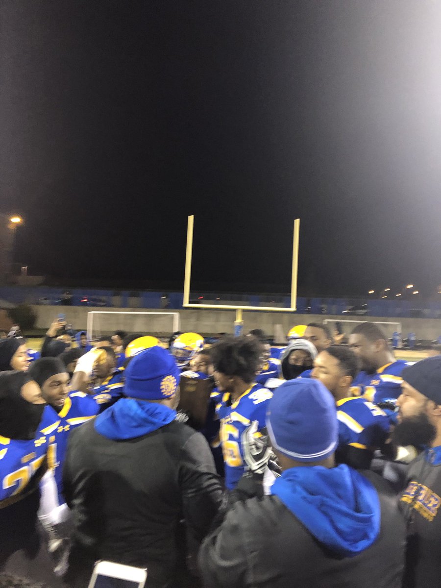 EduLove1913's tweet photo. Another victory for the Mustangs! Final four here we come!#MervoStrong @BaltCitySchools @8Bmore @angiewinder4 @JohnDavisBCPS https://t.co/daER99Tqof