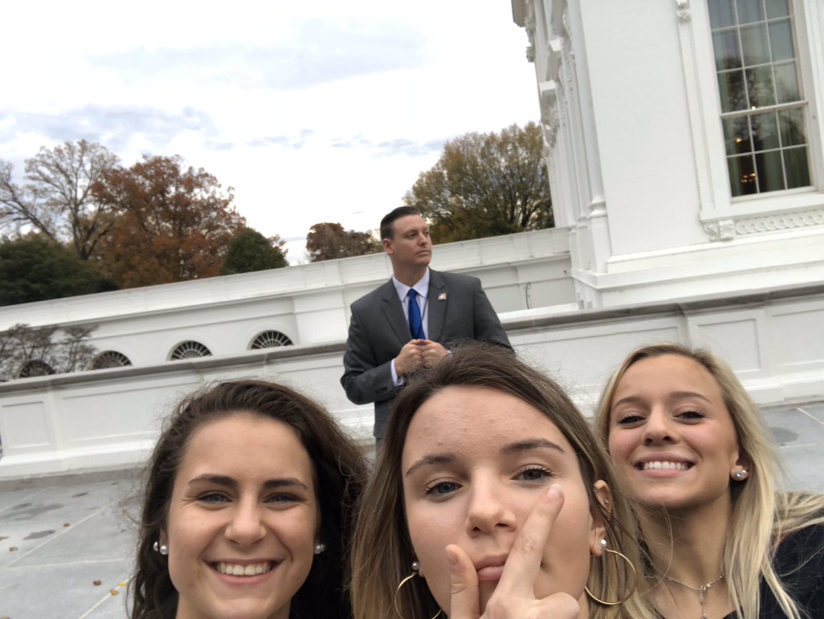 thebeaconJHS's tweet photo. Learned lots of facts from the secret service agents but we were told it had to be kept off the record🤫🤫 https://t.co/CRf6pFaiKL