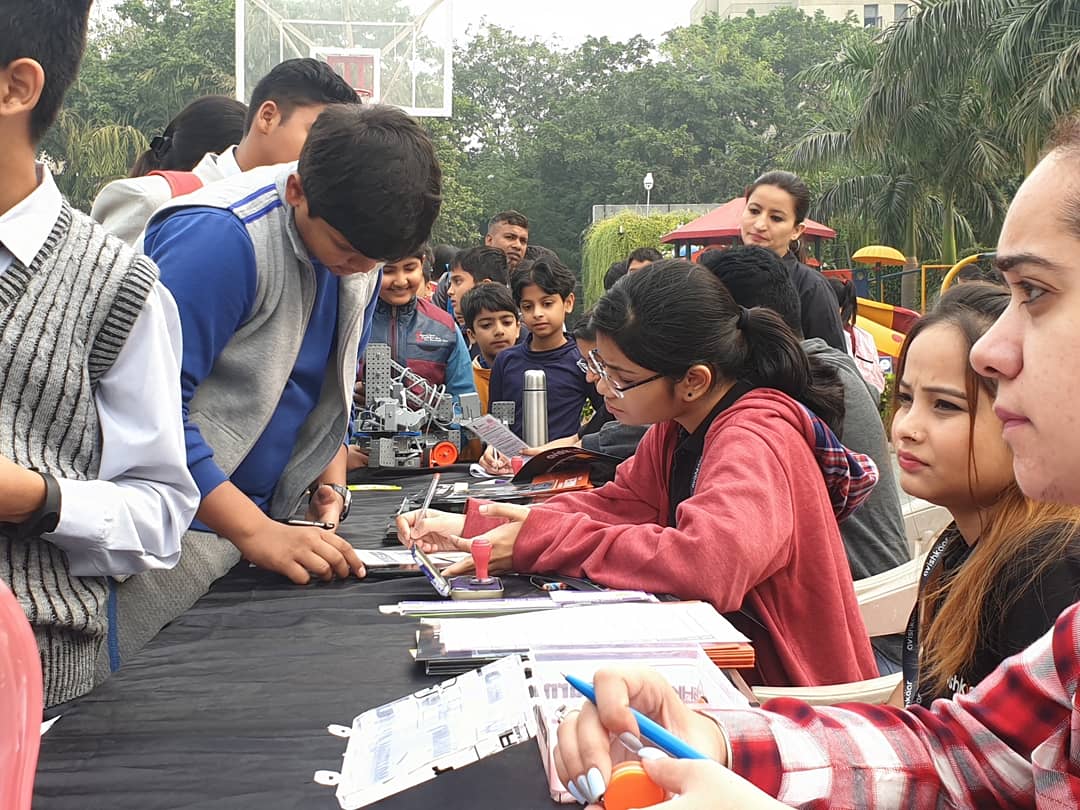 IRC_League's tweet photo. Registrations have begun at IRC North Delhi Qualifier. The weather's looking great. Let's have an amazing competition today!
#IRCLeague10 #BotOlympics https://t.co/EBYD26CIEP