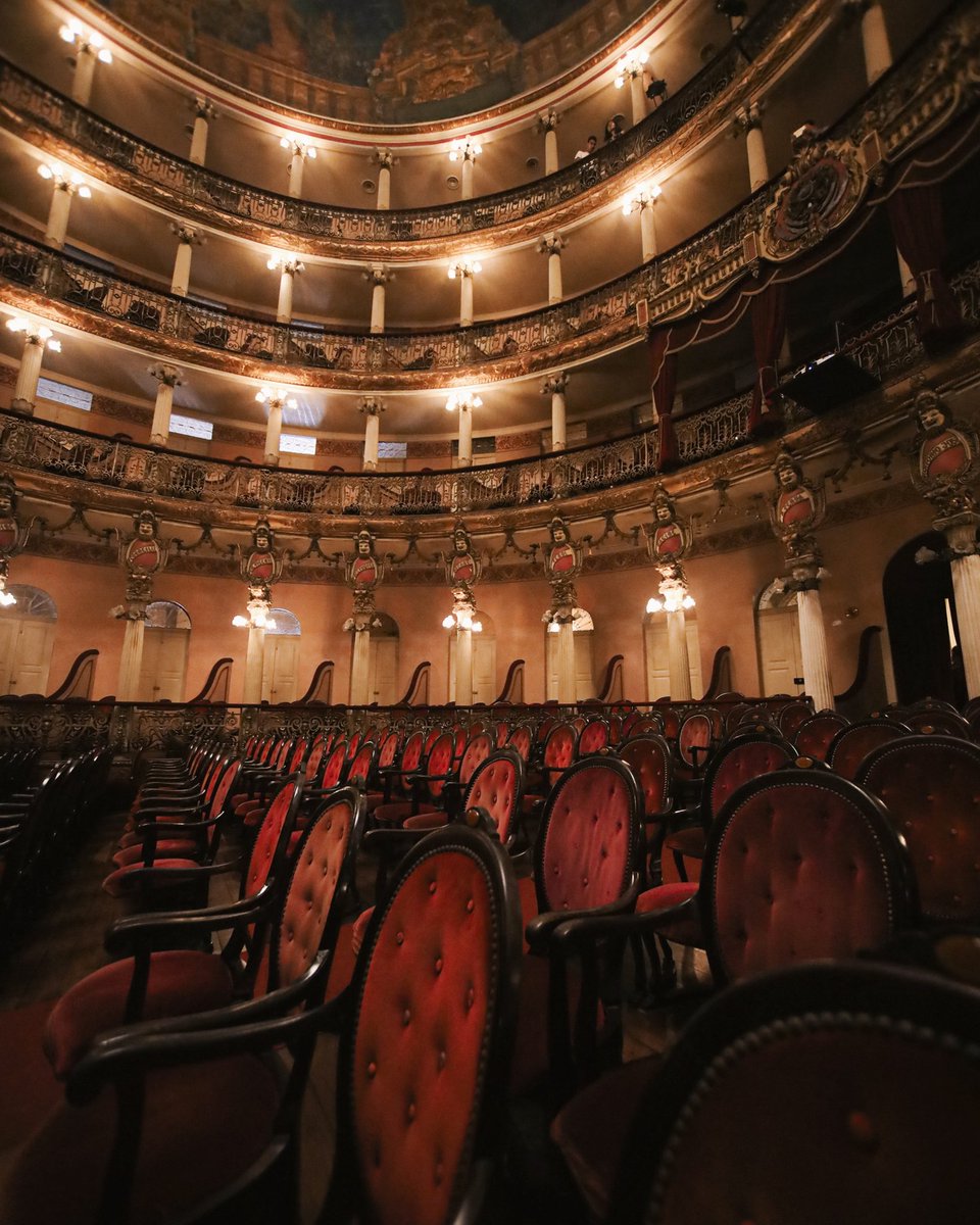 michellpazz's tweet image. Interior do Teatro Amazonas ❤