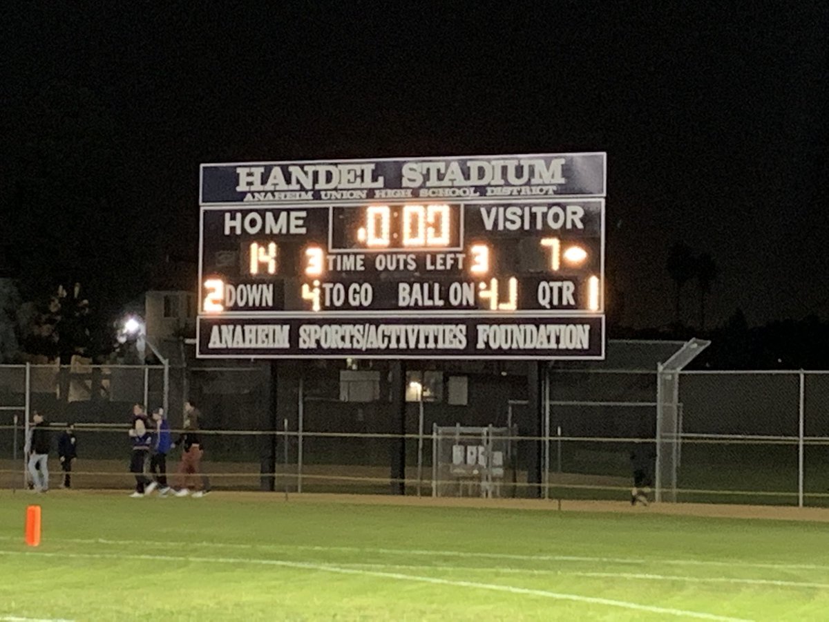 End of 1st Quarter: Cypress 14-Serrano 7!