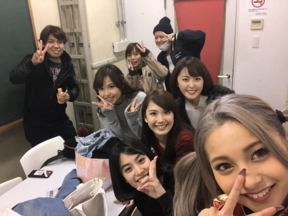 poyo_ngy's tweet photo. モデルプレスナイト3年間お世話になりました🌙
19歳の無名時代からずーっとお世話になった番組☺️
今TVでお仕事できてるのもモデルプレスナイトのおかげだって本気で思ってる！
深夜できつい時もあったけど楽しい現場だったから楽しかったな🥰
本当に3年間ありがとう！吉本が校舎だから卒業式の気分(笑) https://t.co/HPS57T0HN9