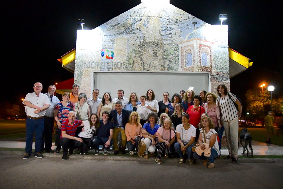 josebriacba's tweet photo. Felicitaciones a la profe Nancy Porporatto y a todas sus alumnas por seguir embelleciendo nuestra ciudad con sus murales. Estamos orgullosos de apoyar estas iniciativas. https://t.co/tiCLoDwpA6