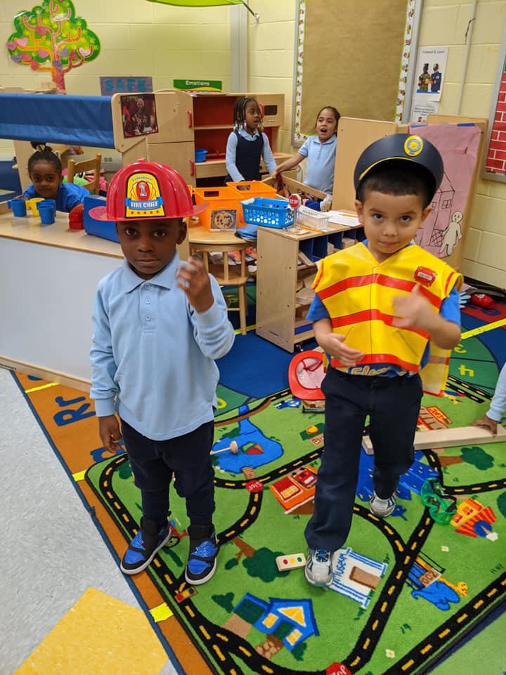 D8Monique's tweet photo. After the first "Moments with Monique", I went to engage with more of the constituents I serve and what a time I had! The students at @Indian Queen Elementary School are thriving in a vibrant & caring environment. Principal @Aundrea McCall is doing an exceptional job! #D8Strong https://t.co/G9nHqDJfi6