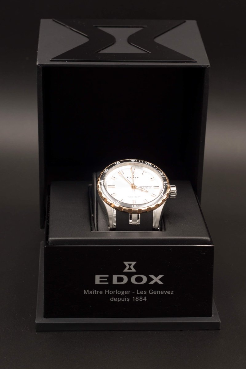 IceboatLimited's tweet photo. Check out our #BlackFriday deal over 60% off this #Edox #Grandocean limited quantity left order yours now here https://t.co/ItJSjBderp https://t.co/yvVpEj7trf
