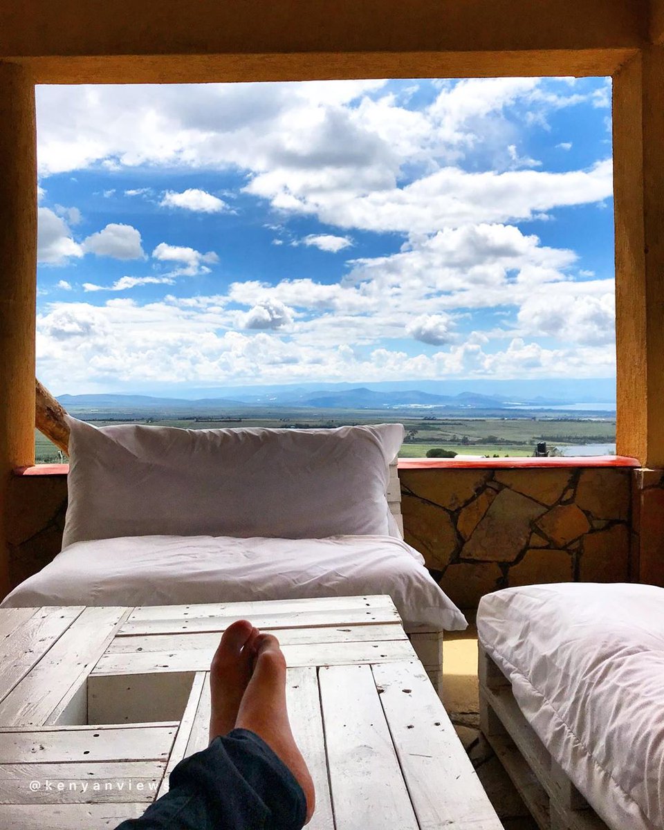 magicalkenya's tweet photo. Imagine waking up to a view like this❤️
This perfectly framed shot is so unreal, it's almost like a painting!
Photo Credit:@kenyanviews https://t.co/dzFzgihN2n