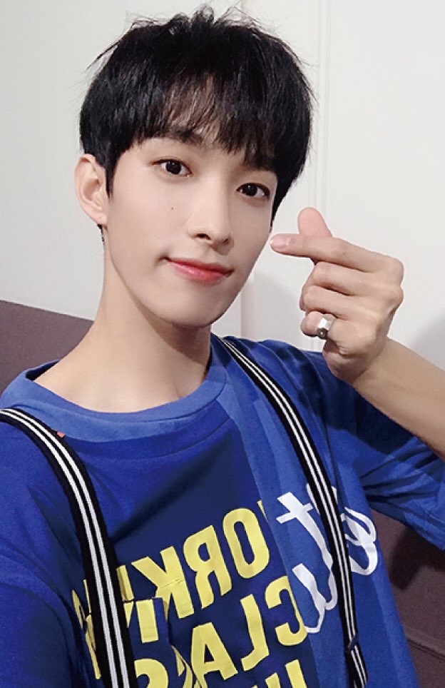 ricazo's tweet photo. 頑張れSEVENTEEN💕
#seventeen  #MAMAVOTE https://t.co/MVKT6vKRVF