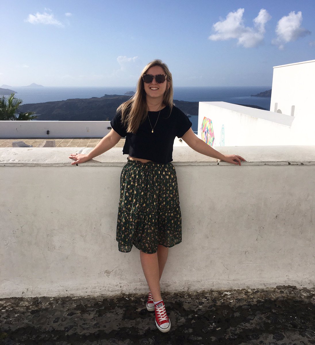 KellyMcIntyre's tweet photo. And what a beauty Santorini was😍 

#SaturdayMorning #SaturdayThoughts #Cruise #Greece  #Santorini https://t.co/bX5tDYCCjw