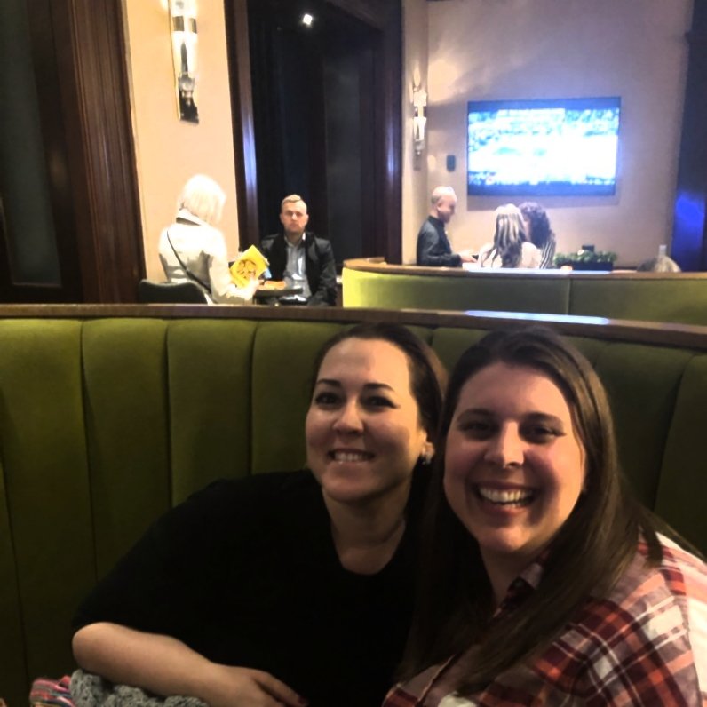 SidneyHalston's tweet photo. Drinks with the loveliest lady....
#wheninNYC #wine https://t.co/Acnzag2TKx